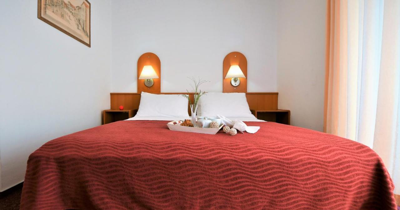 Hotel Alkar Sinj Dış mekan fotoğraf